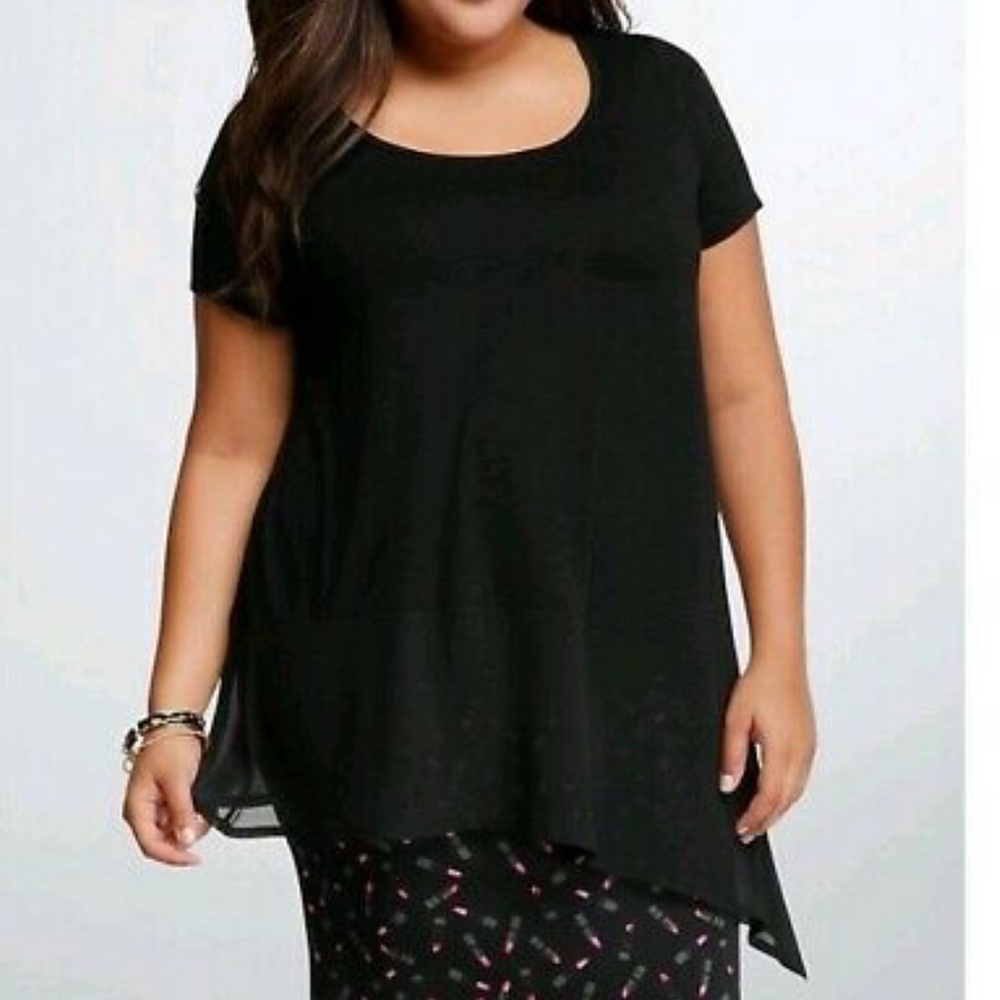 ON HOLD Torrid size 3 asymmetrical chiffon hem